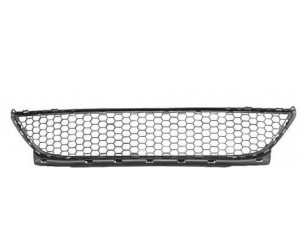 Решетка переднего бампера Логан