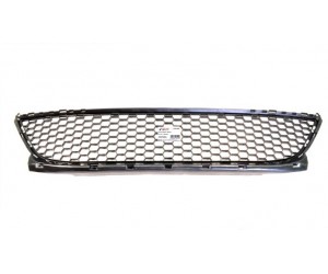 Решетка переднего бампера оригинал Логан