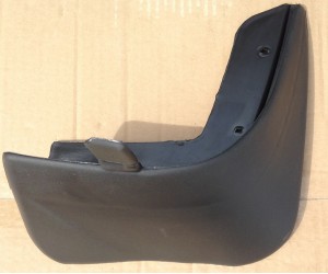 Брызговик Ланос задний правый пластик